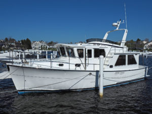 Pre-Owned Helmsman Trawlers 38 Pilothouse For Sale